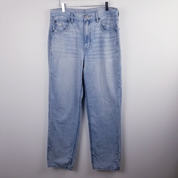American Eagle Outfitters Denim - American Eagle 90s Boyfriend Light Wash Distressed Jeans size 12 X-Long